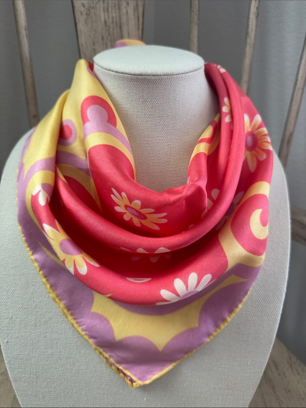 Retro Daisy Flowers SANT’ANGELO Silk Scarf